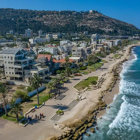 Port City Haifa - Luxury Apartments 50 Mtrs From The Beach Exterior photo