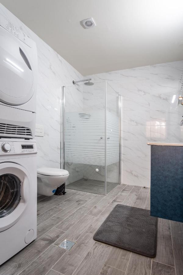 Apartment Port - Luxury 50 Mtrs From The